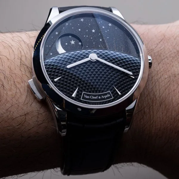Van Cleef & Arpels Midnight Jour Nuit Phase de Lune watch front view