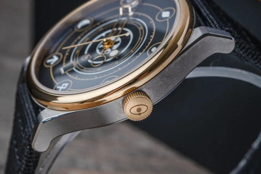 Modified movement in Kneijnsberg Hugenius