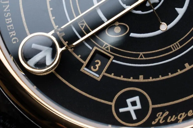 Detailed view of Kneijnsberg Hugenius dial