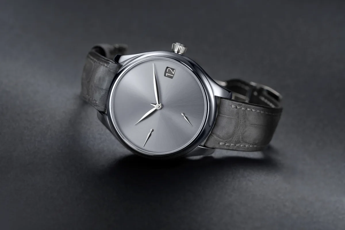 Tantalum case of H. Moser watch