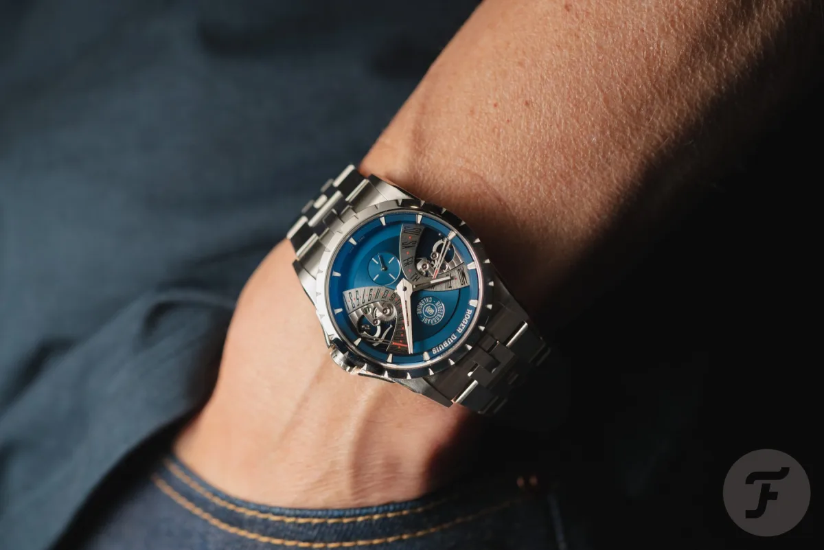 View of the RD840 caliber through the sapphire case back