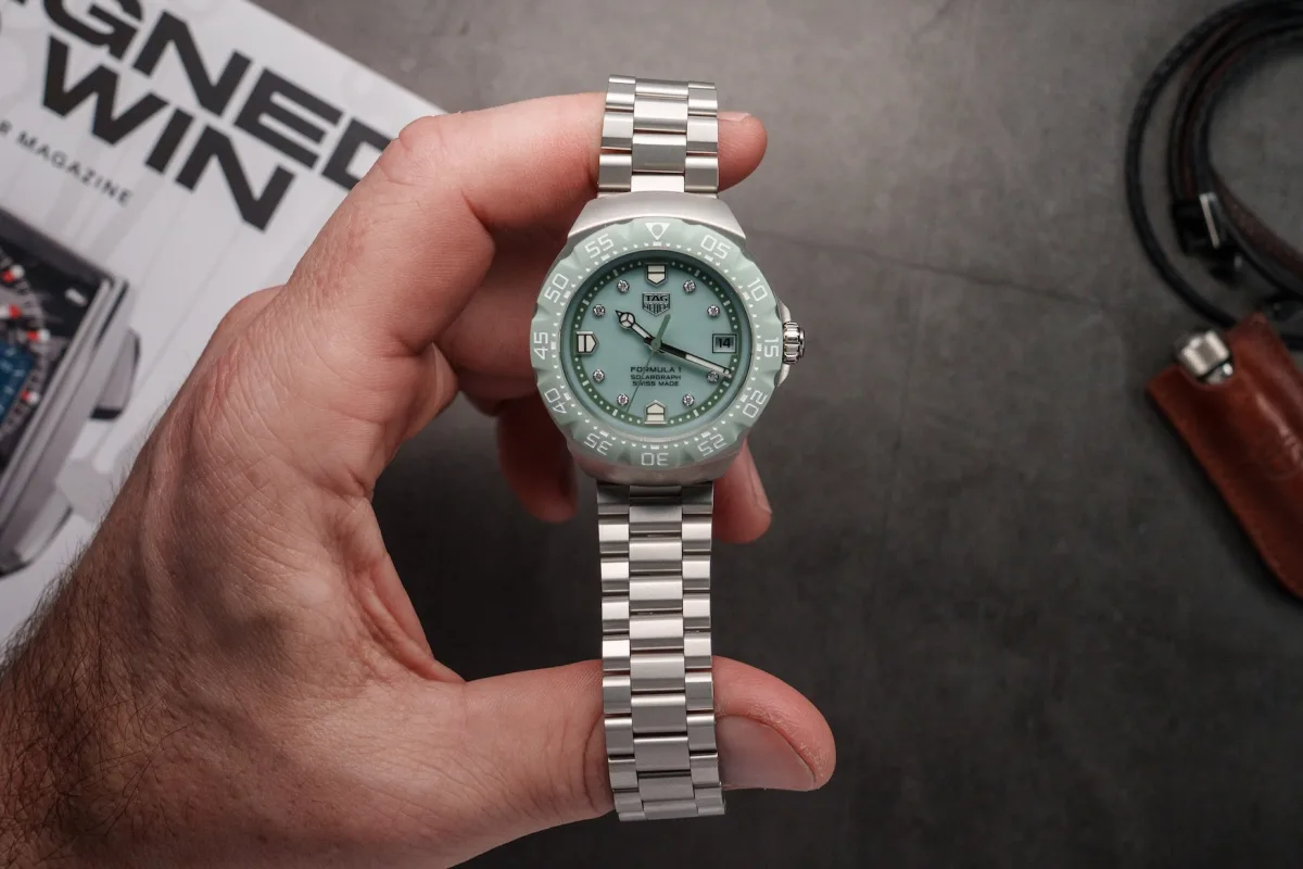 Solar quartz movement of the TAG Heuer Formula 1 Solargraph