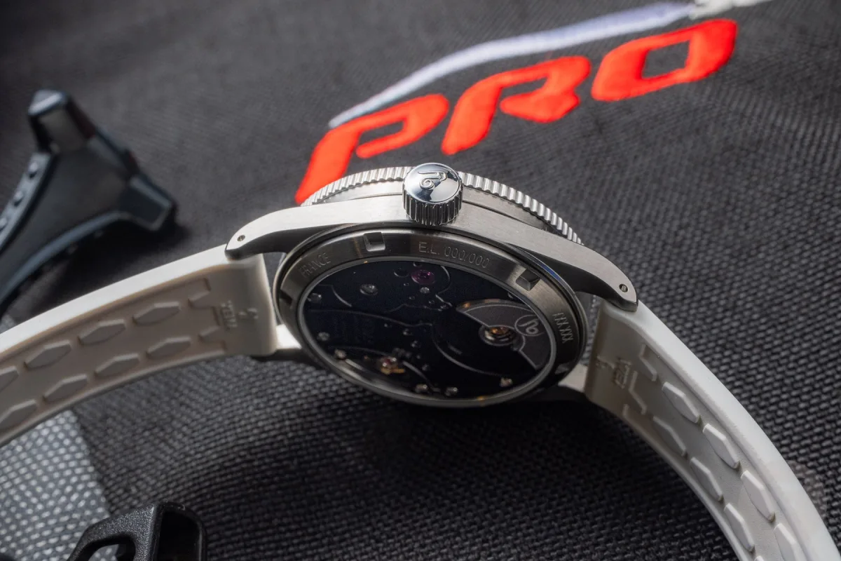 Yema Skin Diver Slim Full Lume CMM.20 LE display