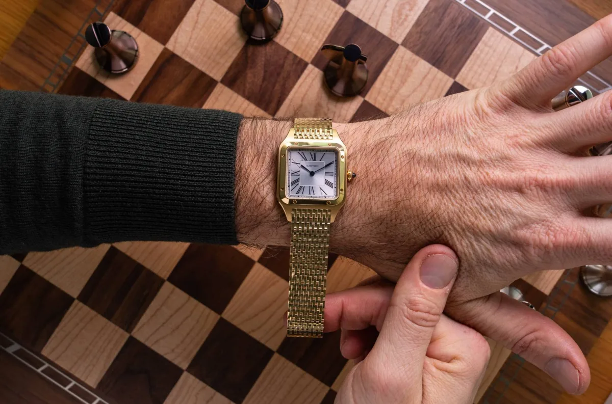 1920s inspired metal bracelet of the Cartier Santos-Dumont