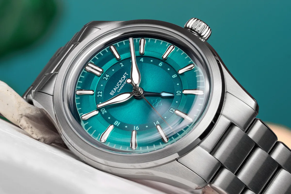 Beaucroft Contour GMT side view with bracelet