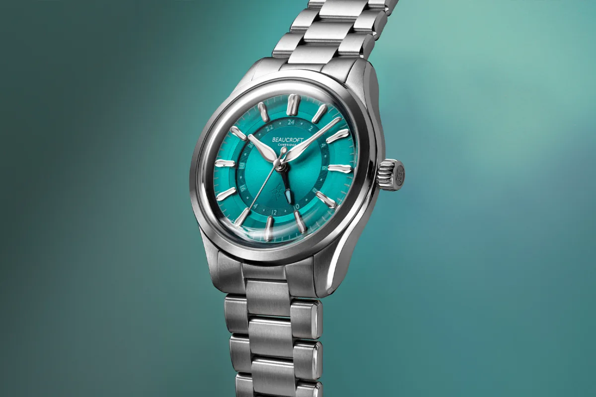 Beaucroft Contour GMT teal dial close-up