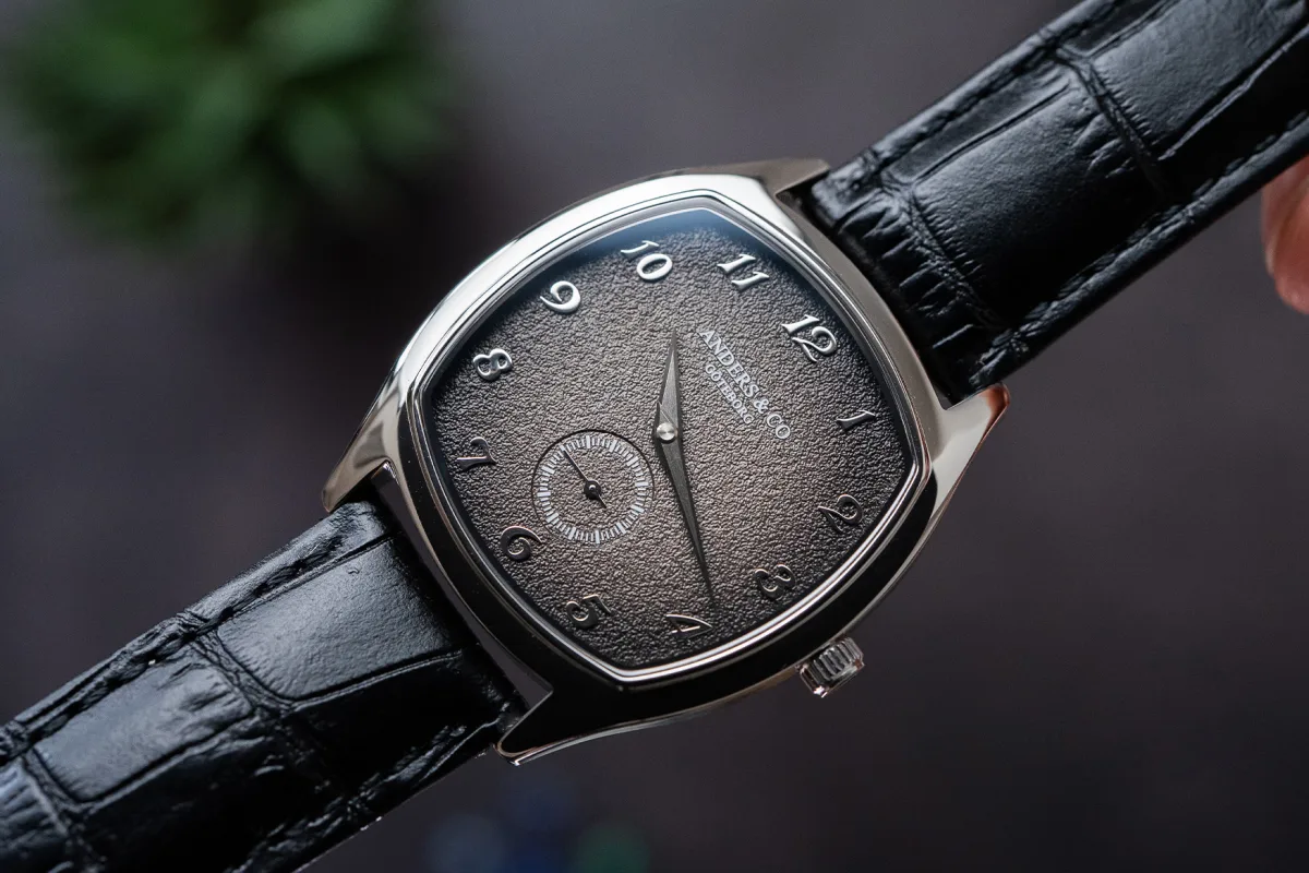 ETA 7001 caliber in Anders & Co AC2 Volcán