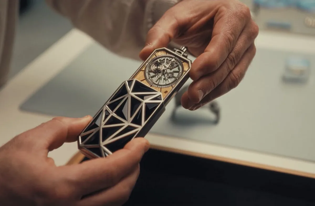 Établisseurs Nomade showing meteorite inlays and skeletonized mechanism