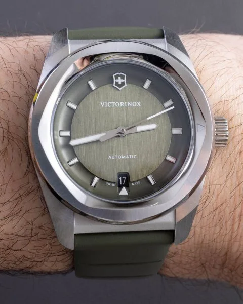 Dial differences in Victorinox Concept One models