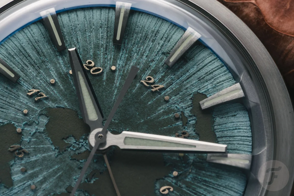 Holthinrichs Lab Series 1.GMT dial with azimuthal map projection