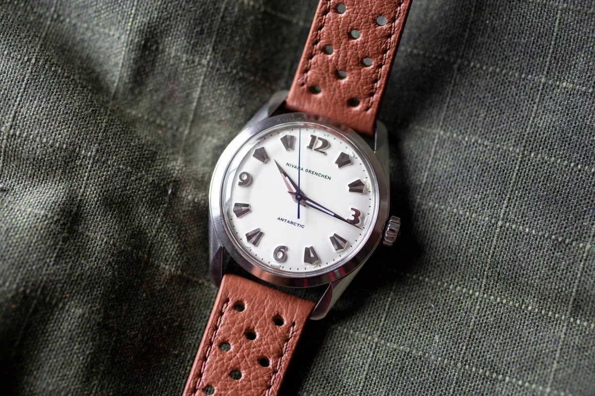 Nivada Grenchen Antarctic 35mm with vintage proportions.