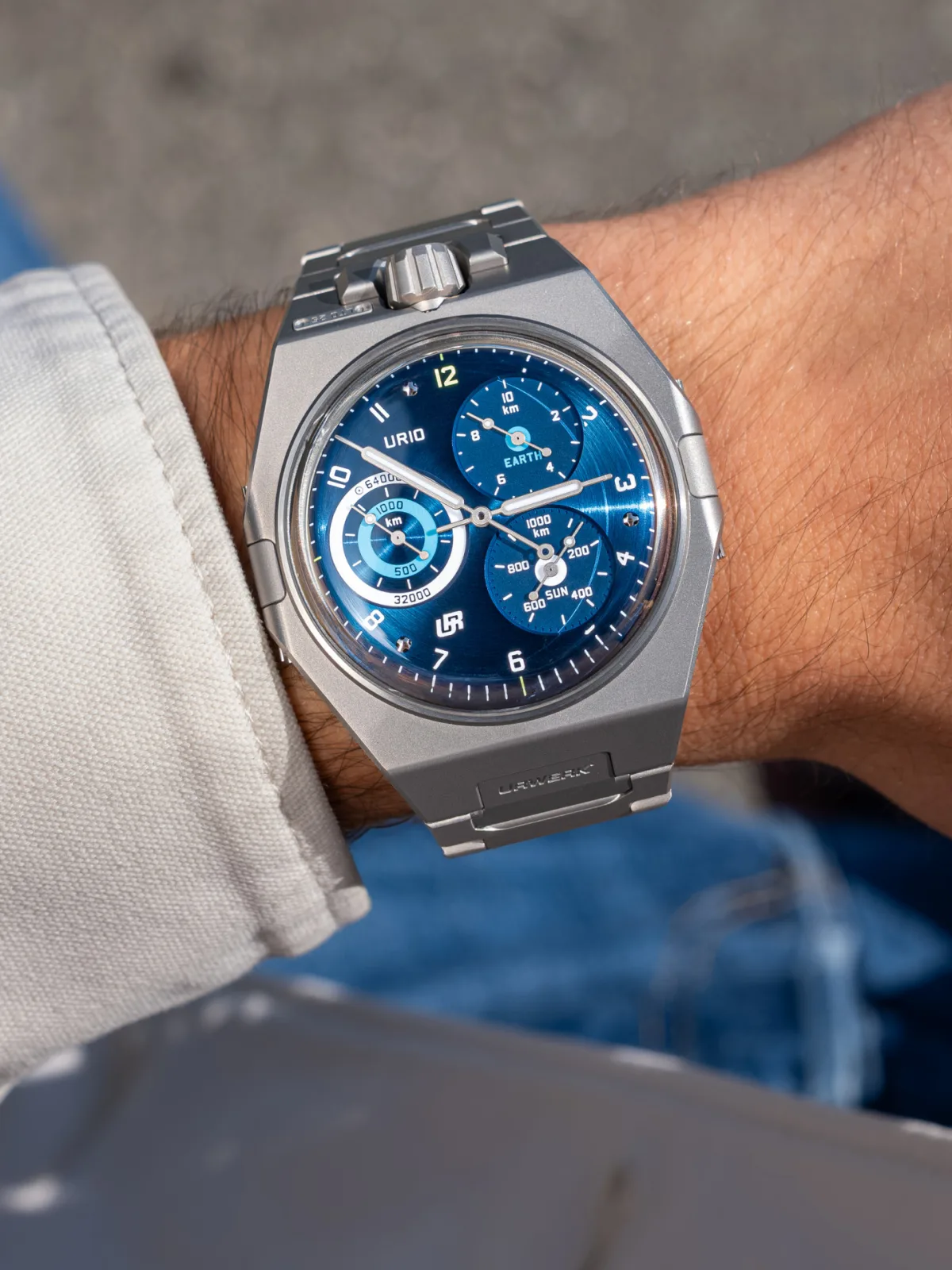 Urwerk UR-10 SpaceMeter Blue watch face close-up