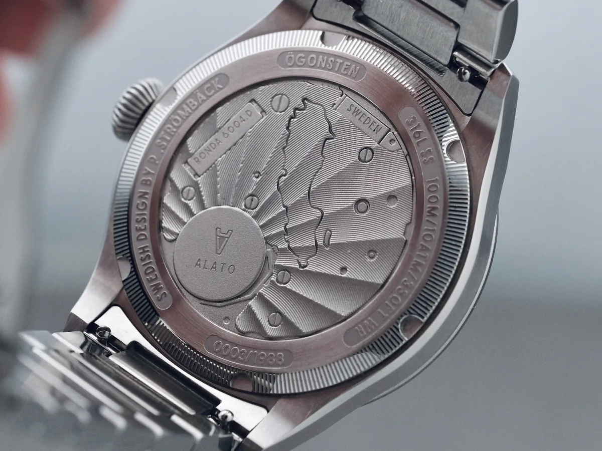 Visible Ronda 6004.D movement through Alato Ögonsten case back