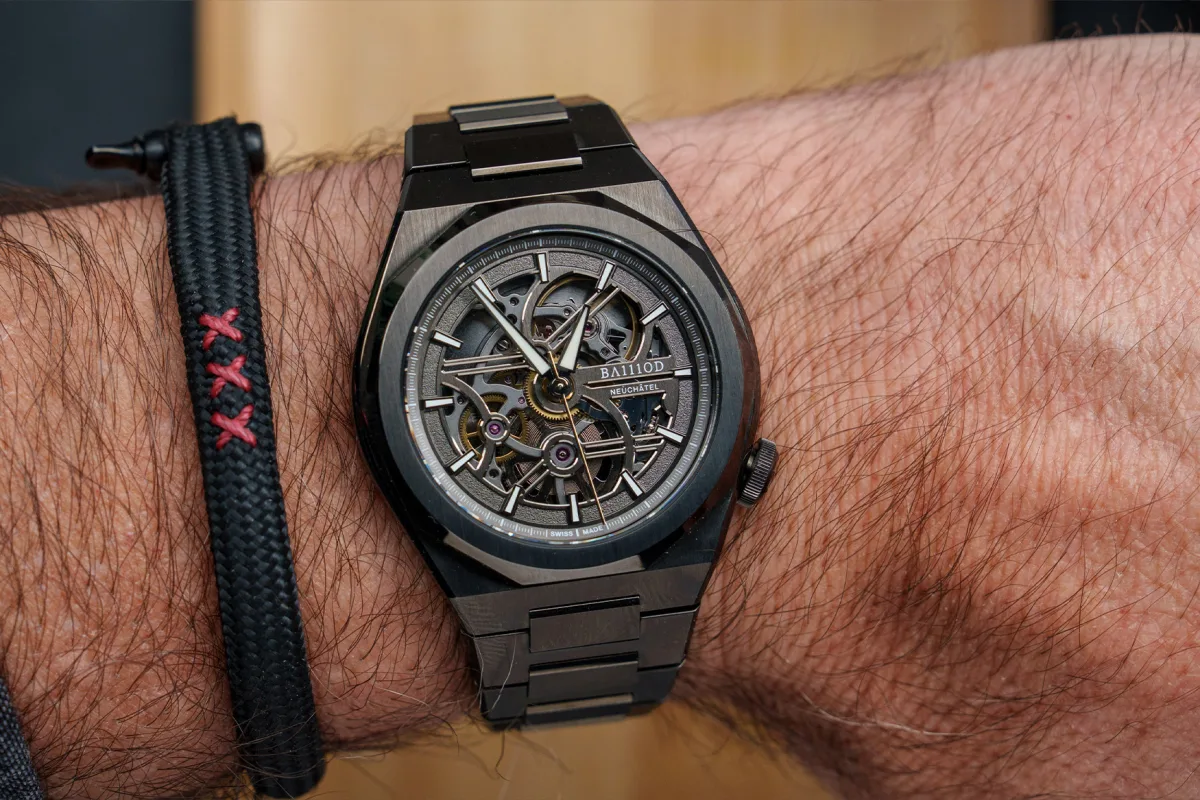 BA111OD Chapter 7 Skeleton with integrated bracelet