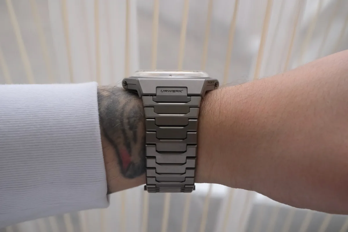 Urwerk UR-10 Spacemeter watch profile view