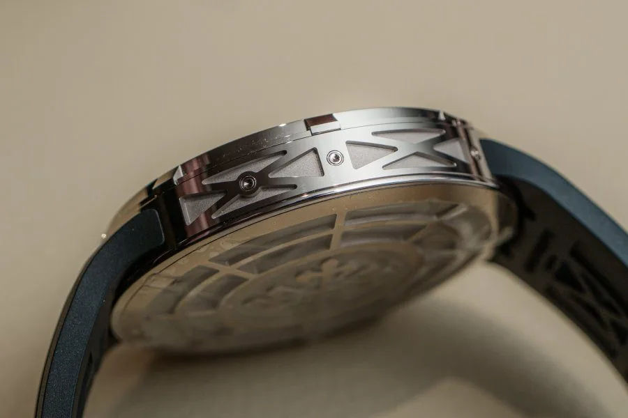 Patek Philippe 6105G movement with 240 C LU CL LCSO caliber