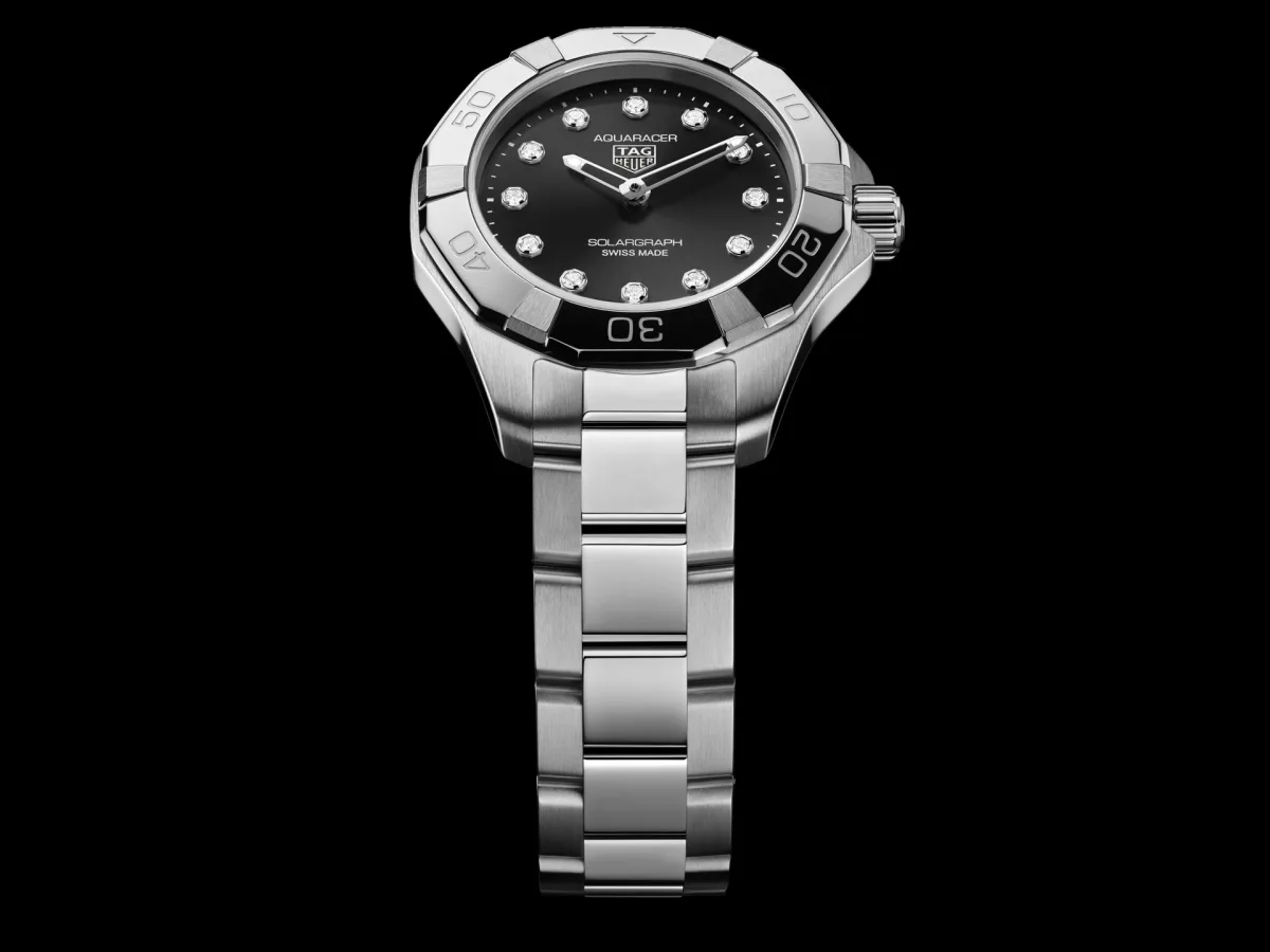 TAG Heuer Aquaracer Professional 100 Solargraph blue dial