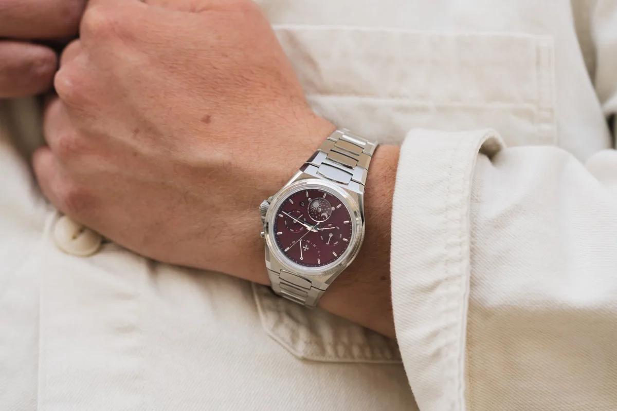 Purple dial of Venezianico Arsenale Calendario