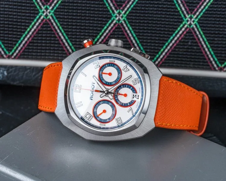 Close-up of the Robot Robotic One case and bracelet