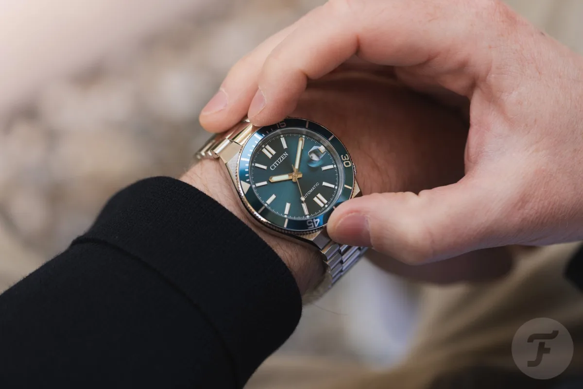Citizen Tsuyosa Shore bracelet and clasp detail