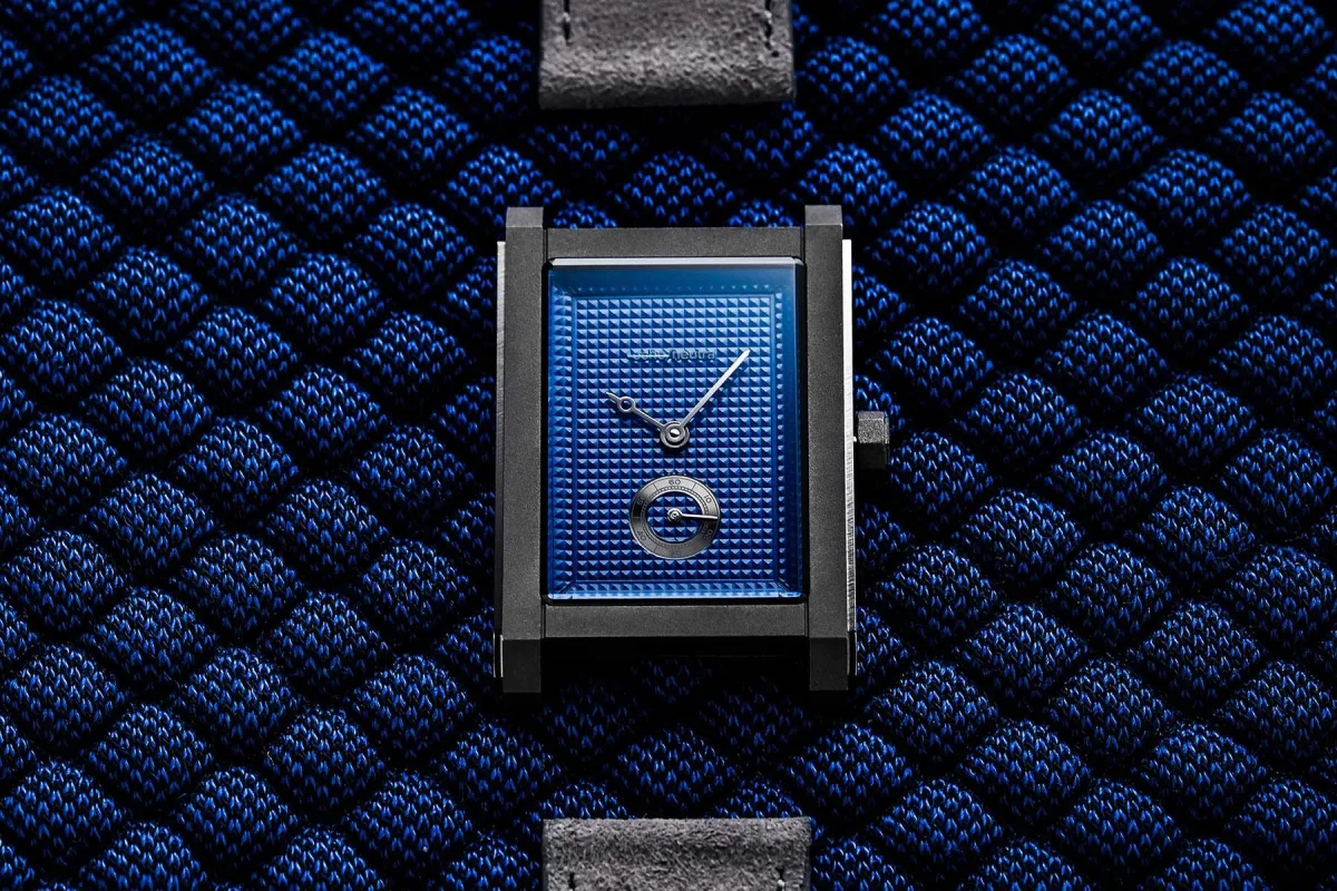Aquastar Benthos H1 Diver watch