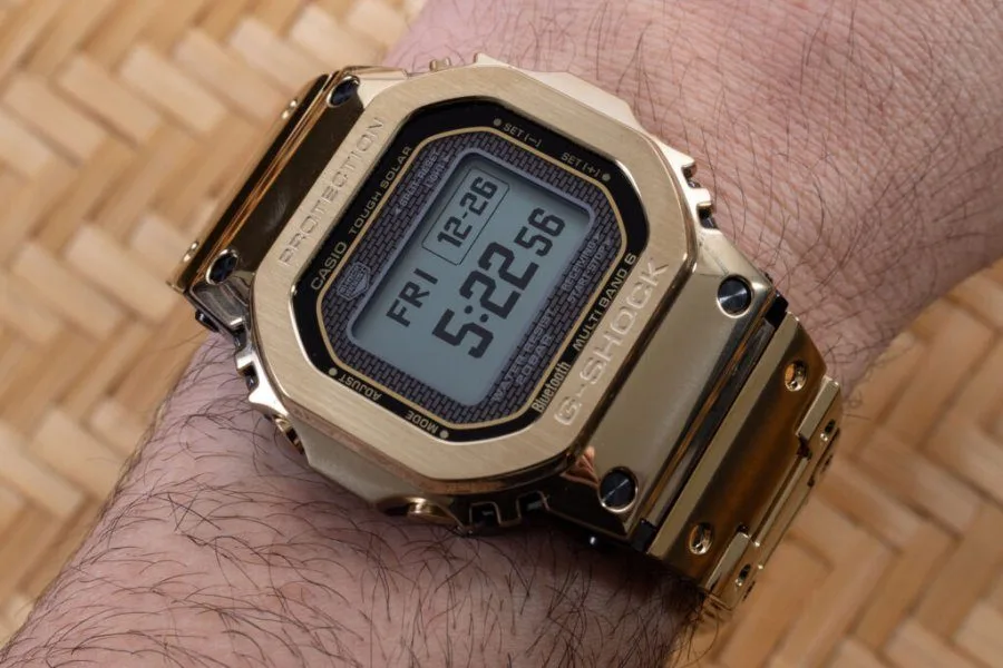 Comparison of Casio GMWBZ5000 and GMWB5000GD9