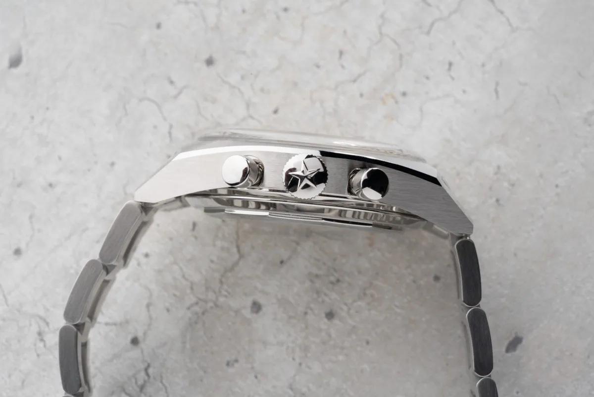 Zenith Chronomaster Revival A384 Tropical with stainless steel case