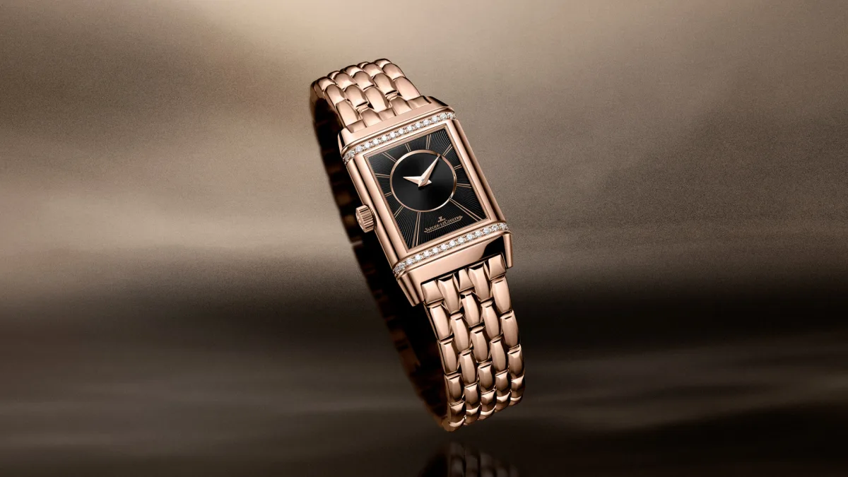 Reverso Duetto dial with guilloché pattern