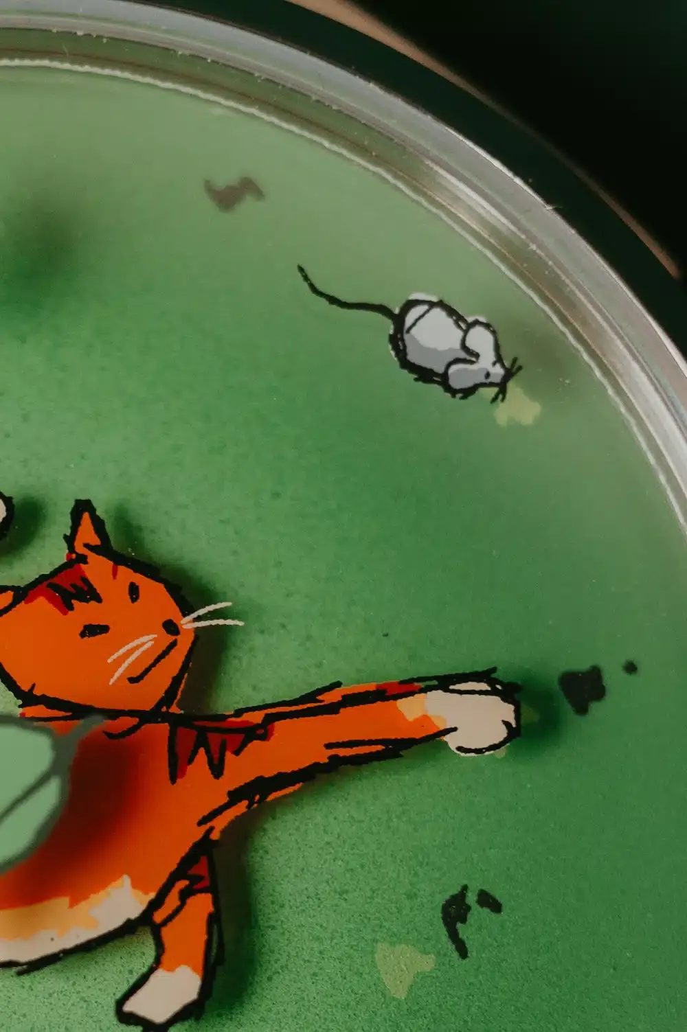 Mr. Jones Mispoes! watch showing cat paw and mouse time indicators