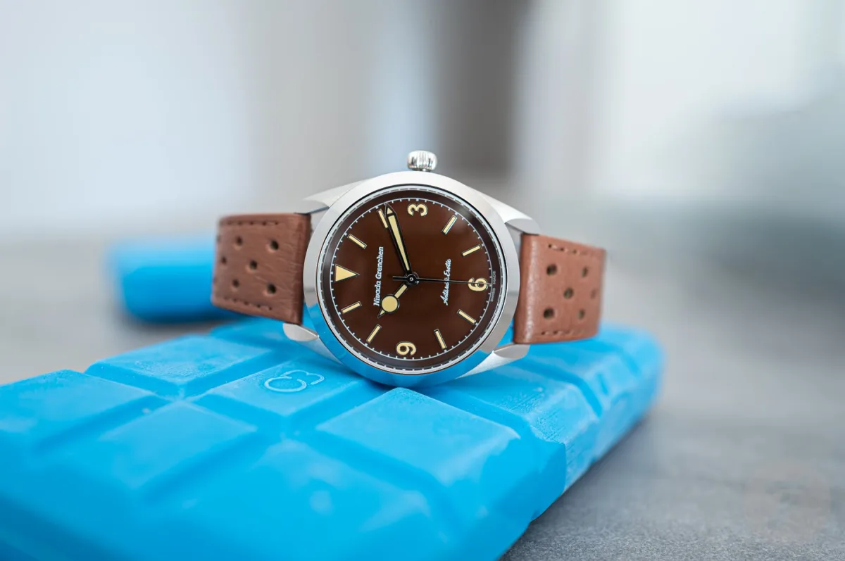 Nivada Grenchen Antarctic Erotic watch case back animation