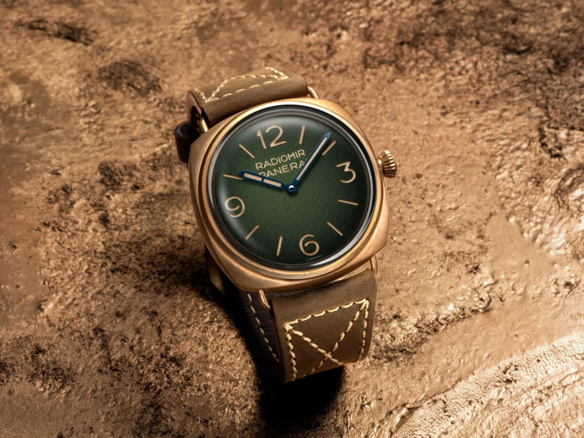 Panerai Radiomir Bronzo PAM00760 watch front view