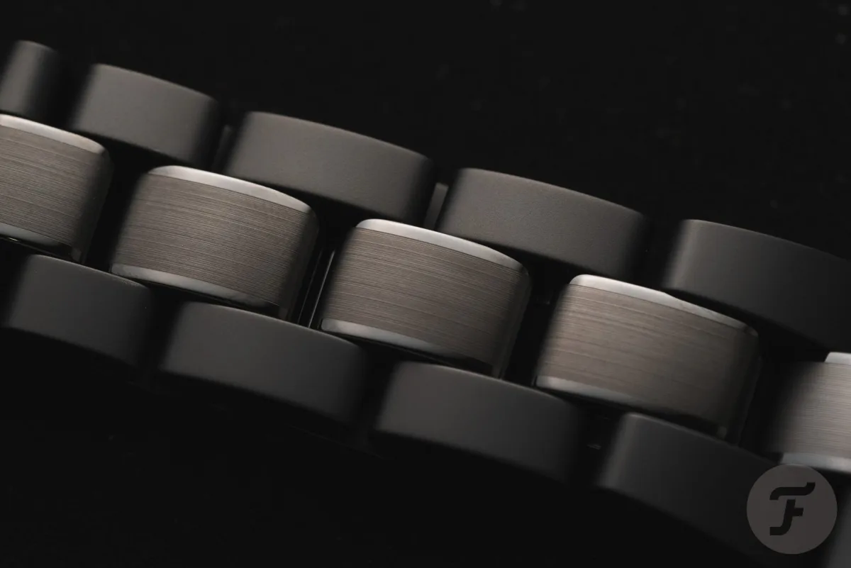 Chanel J12 Superleggera dial close-up