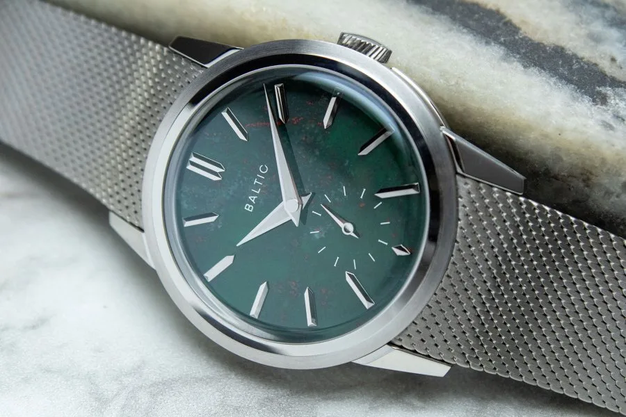 Close-up of Baltic Prismic Stone case design