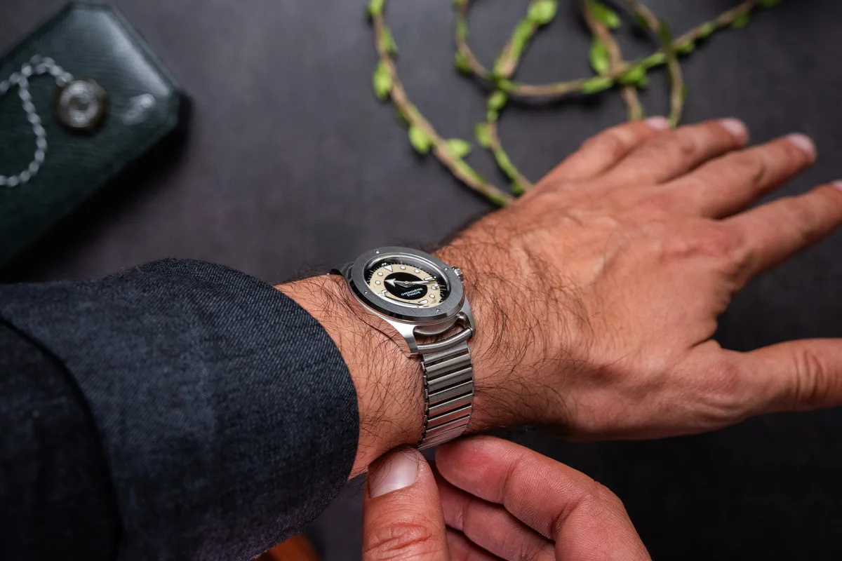Serica Ref. 7505 on wrist