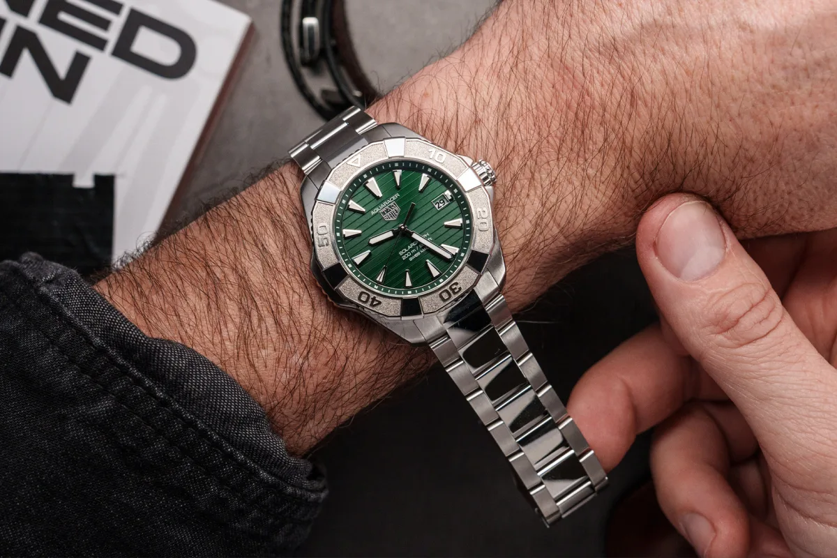 Three-link bracelet of the Aquaracer Solargraph