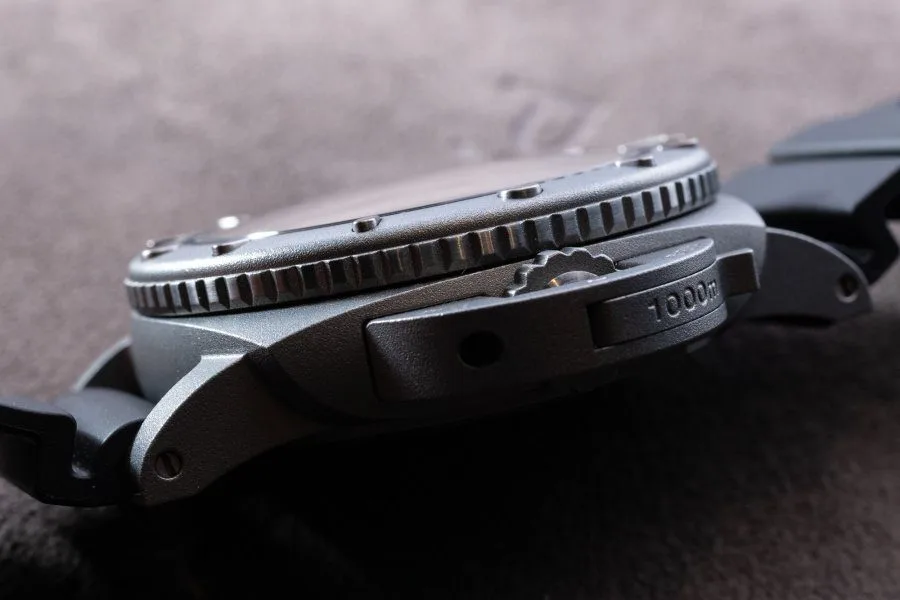 Panerai Submersible Navy SEALs Afniotech back case details