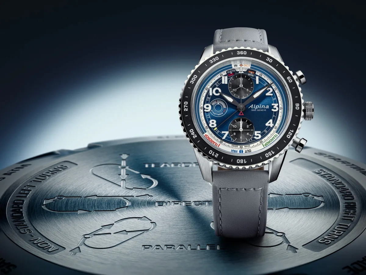 Sunburst blue dial of the Alpina Startimer watch