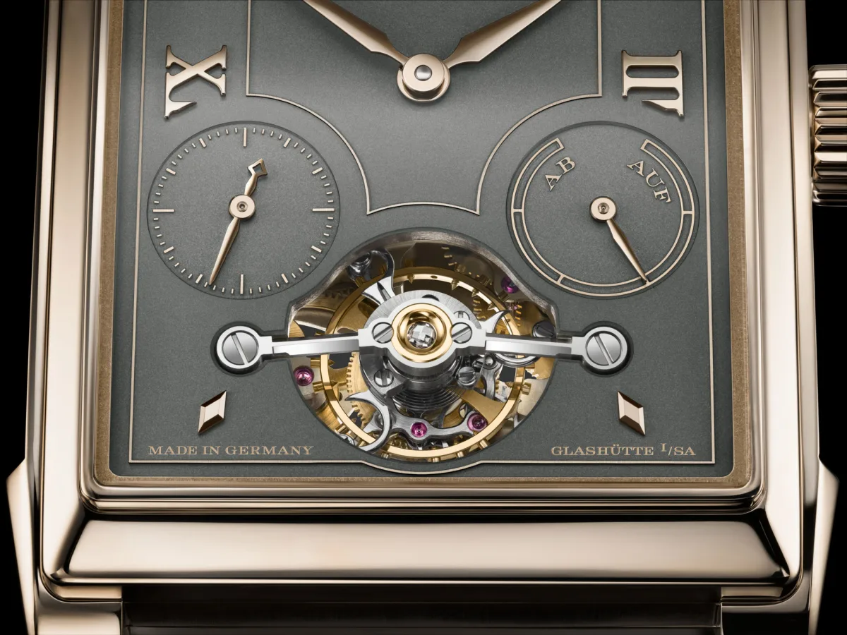 Detailed view of A. Lange & Söhne Cabaret Tourbillon Honeygold case