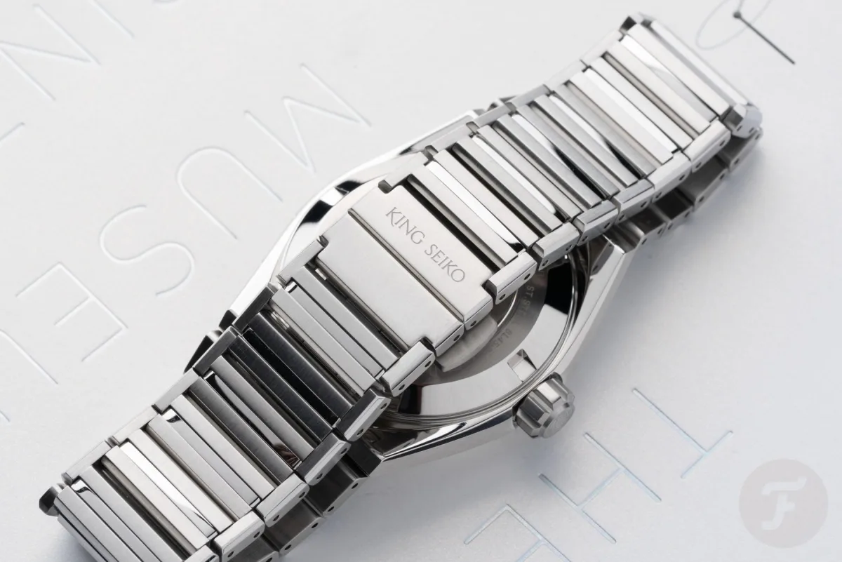 Close-up of King Seiko Vanac HKF004's stainless steel case
