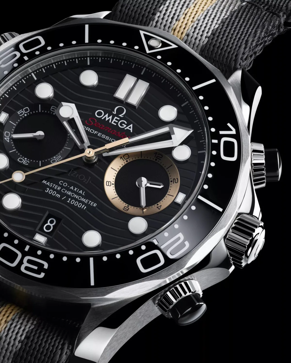 Omega Seamaster Diver 300M Chronograph bezel and dial