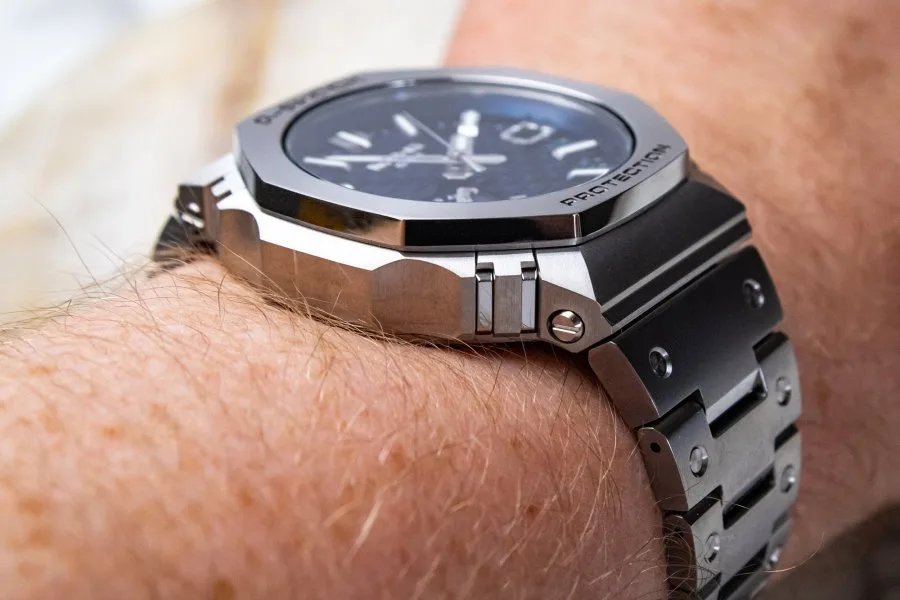 Detail of the Casio G-Shock MR-G MRGB2100D-2A bezel