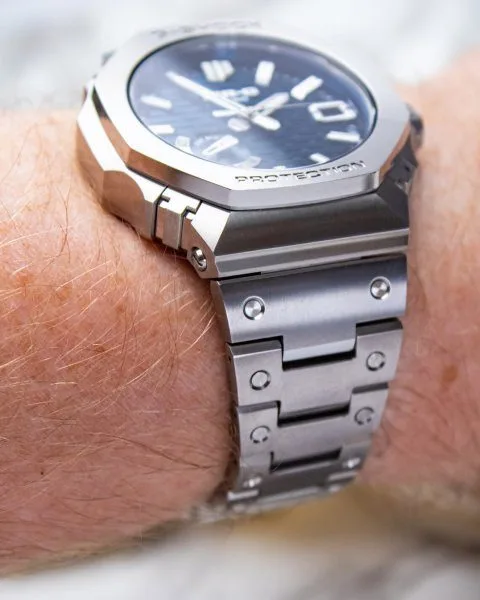 Casio G-Shock MR-G MRGB2100D-2A dial design