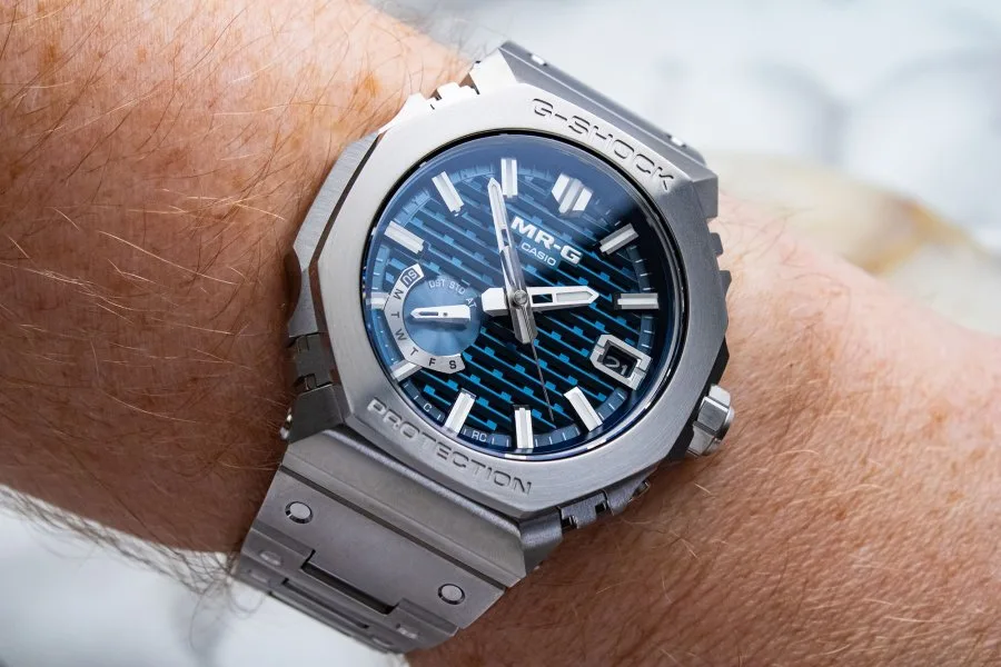 Casio G-Shock MR-G MRGB2100D-2A bracelet and clasp