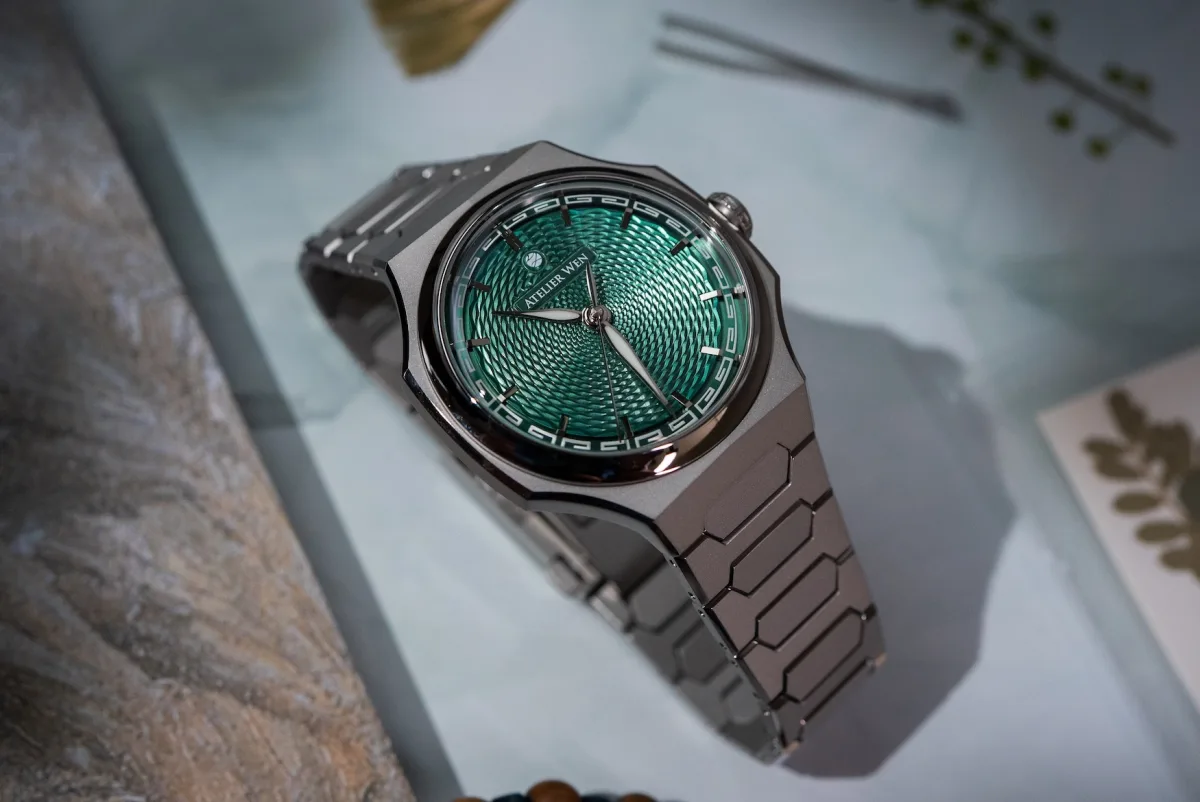 Atelier Wen Perception V3 bamboo green guilloché dial