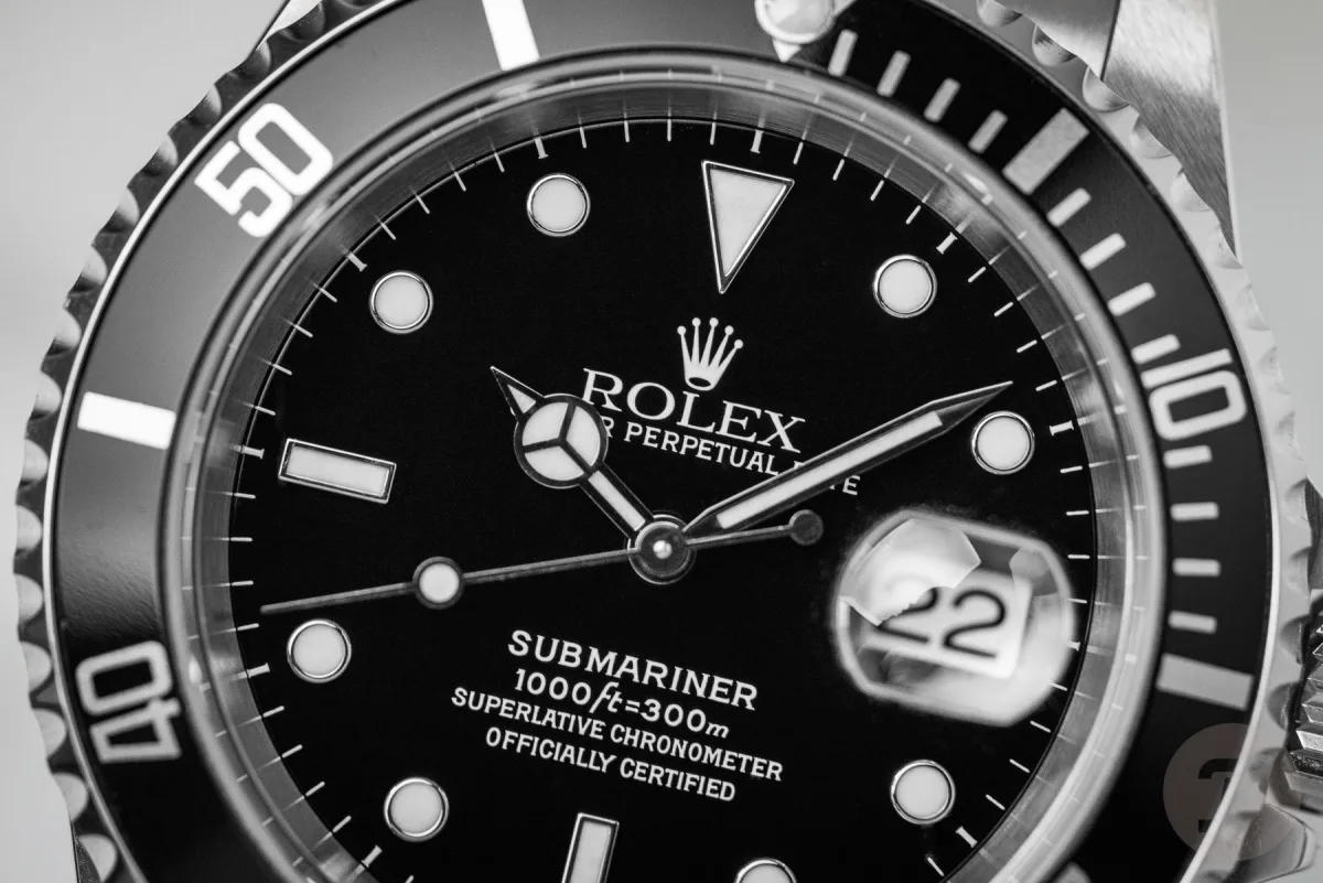 Five vs Six-digit Rolex Submariner comparison