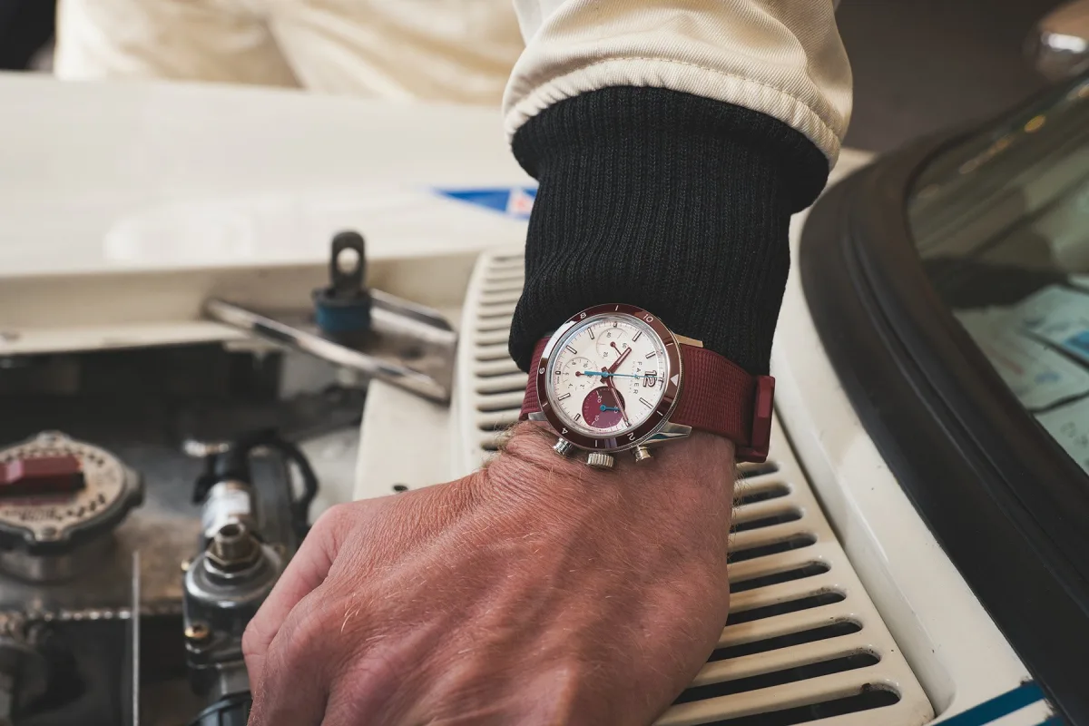 Farer Racing Chronograph Libre with red accents on the dial