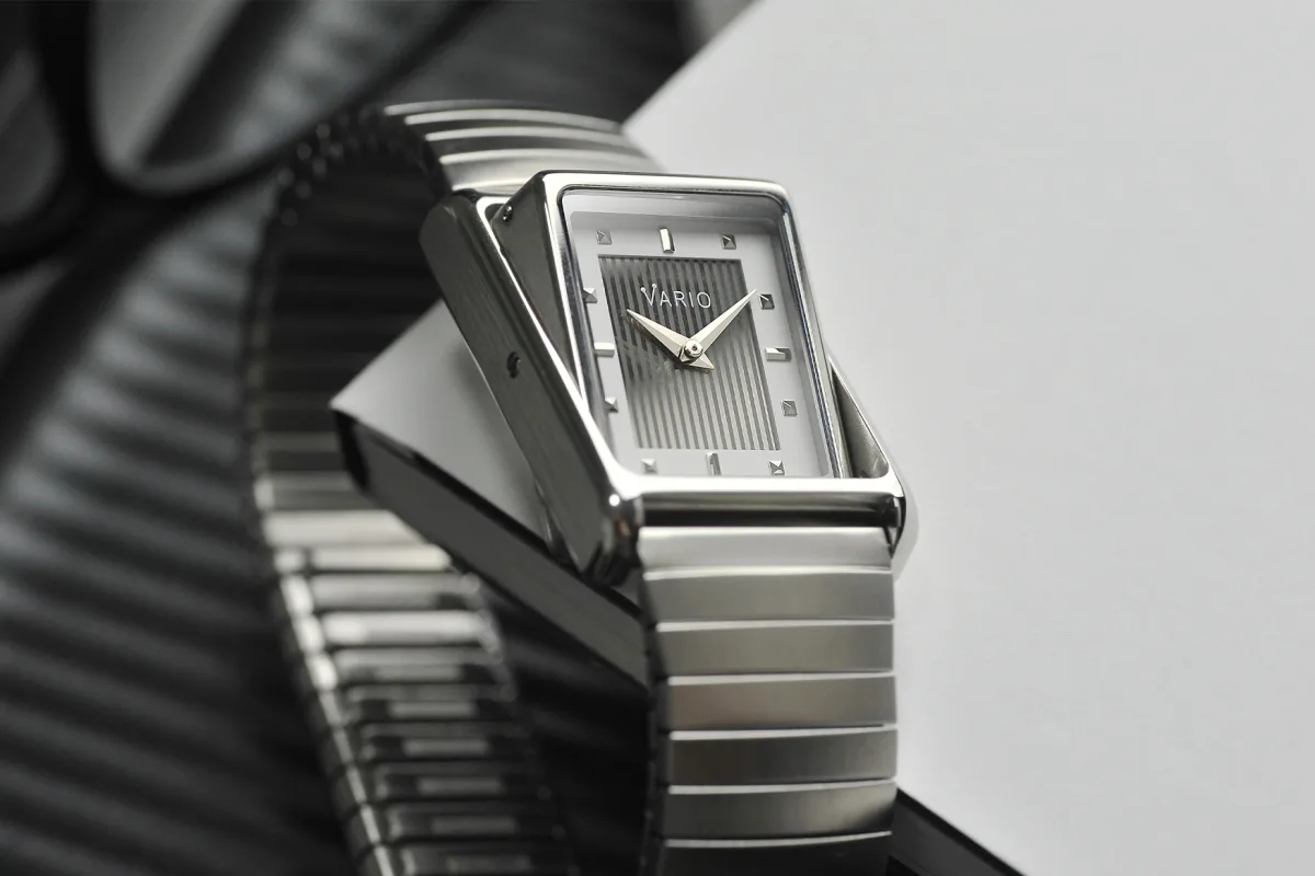 Vario VERSO watch with rotating case