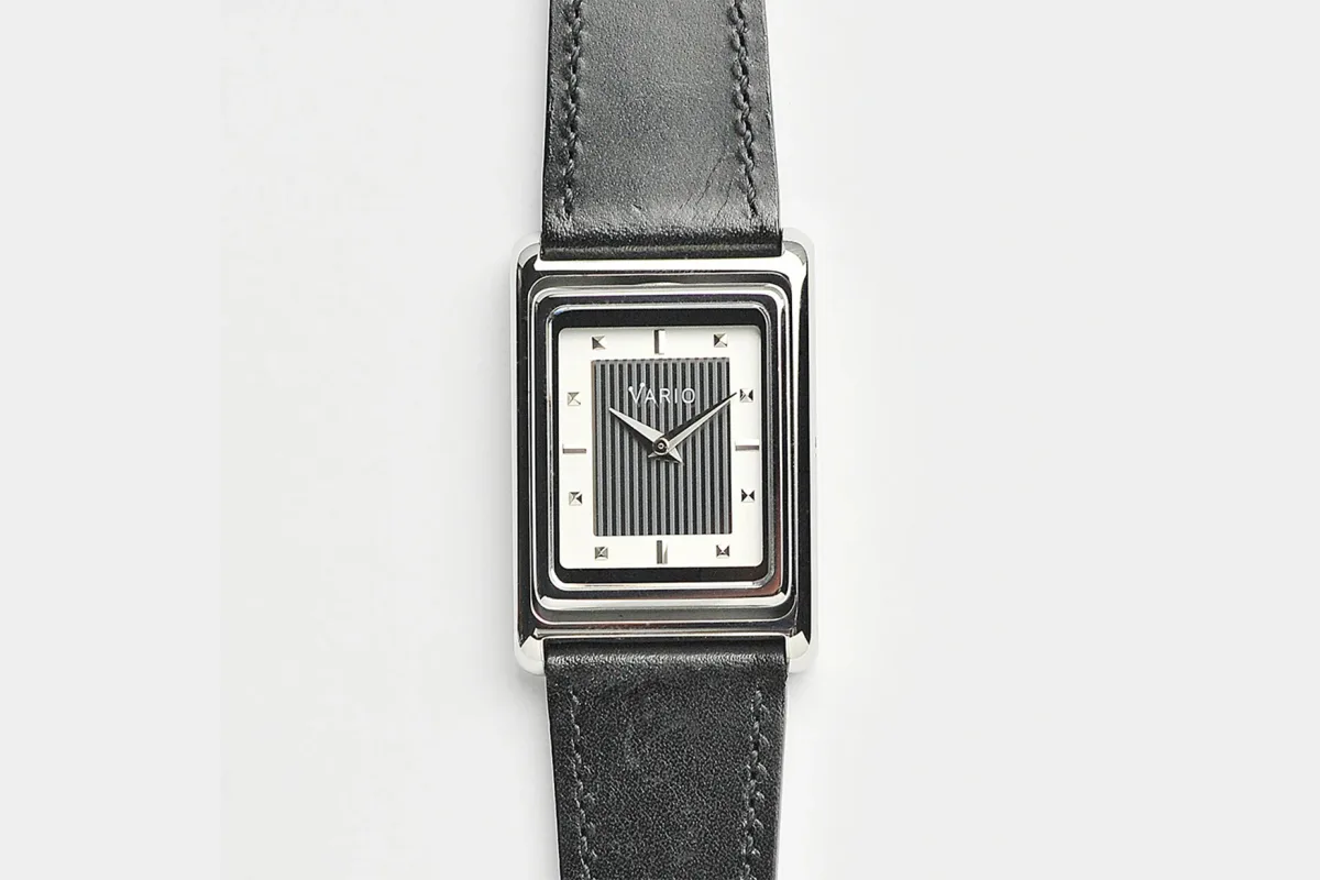 Vario VERSO tuxedo dial with black and white accents