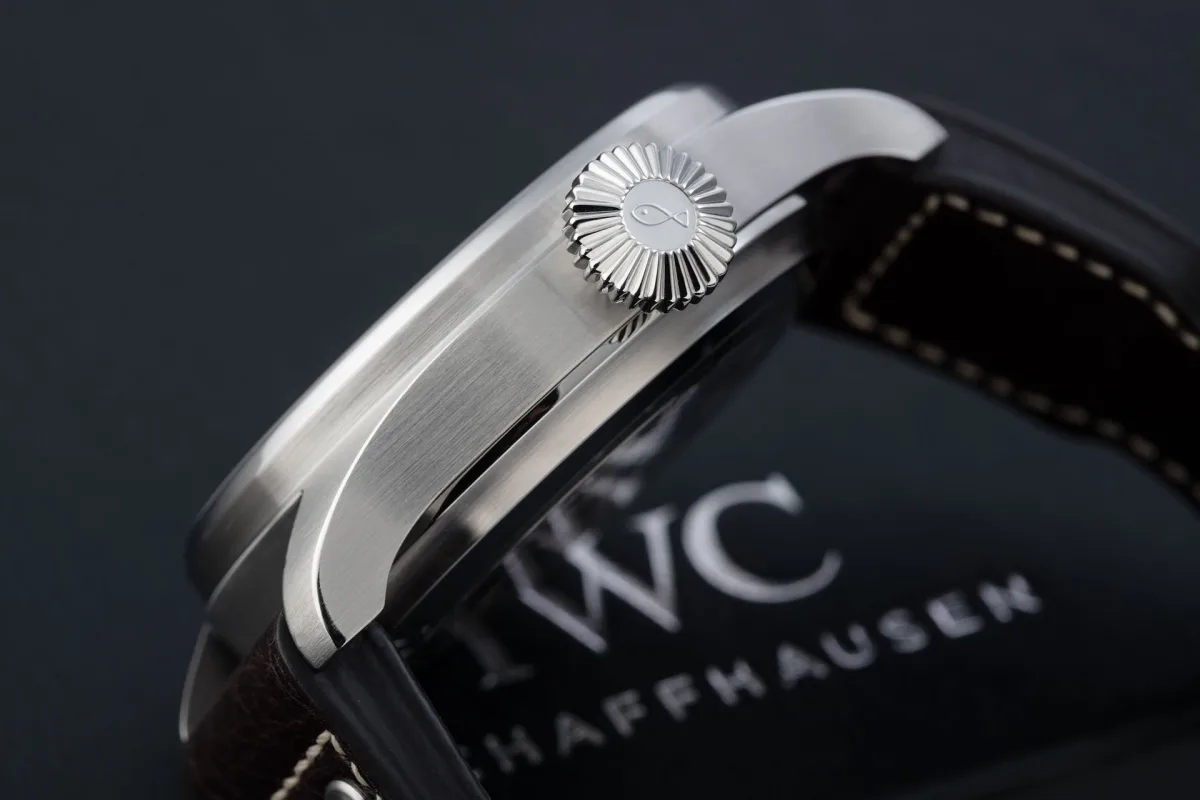 IWC Big Pilot’s Watch ref. IW5002 dial close-up
