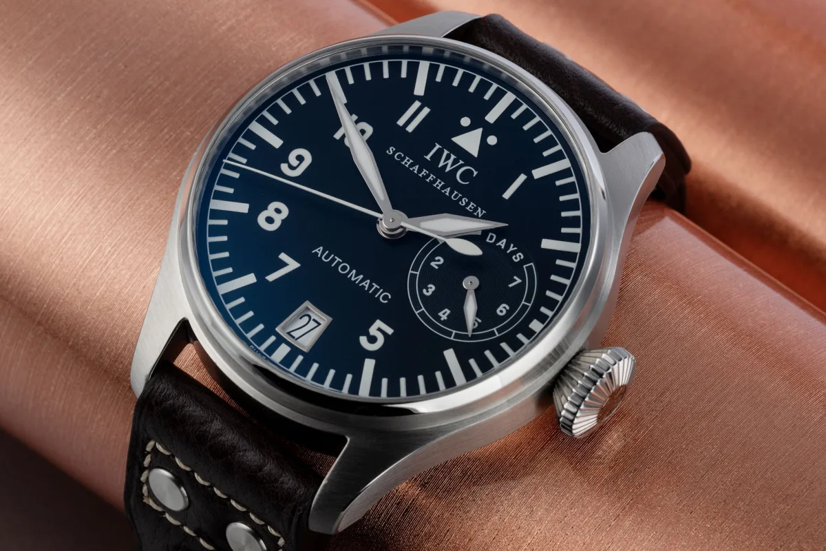 IWC Big Pilot’s Watch ref. IW5002 crown and strap